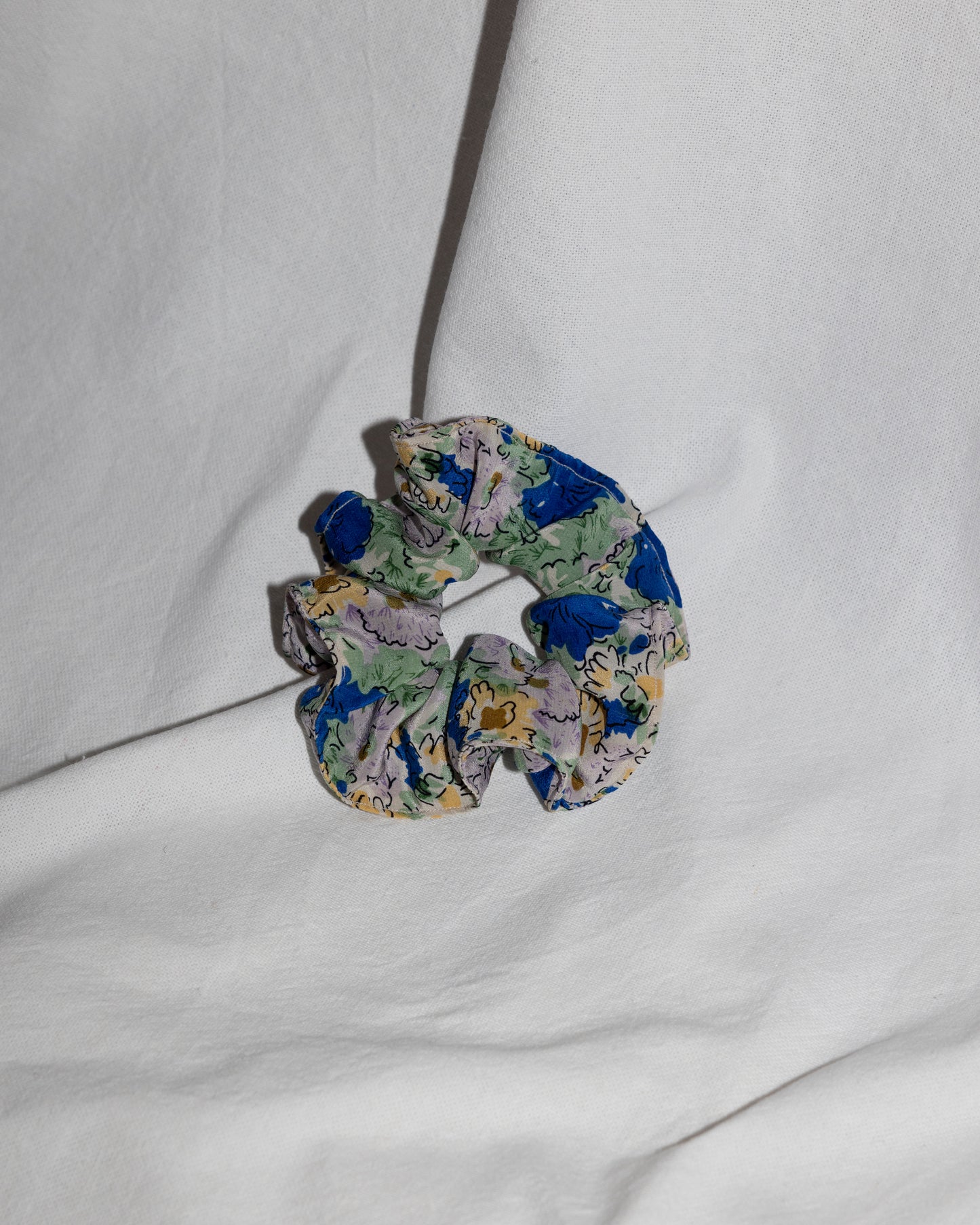 Silk Scrunchie Medium