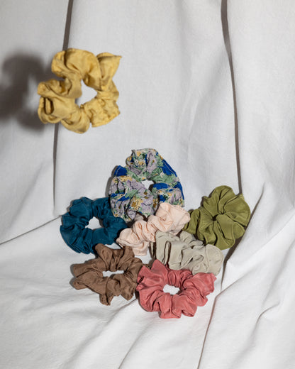 Silk Scrunchie Medium