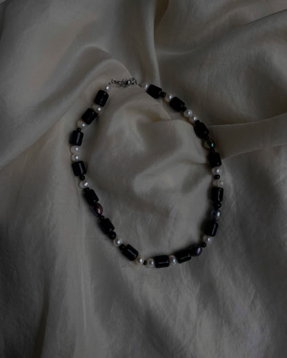 Dark Pearl Choker