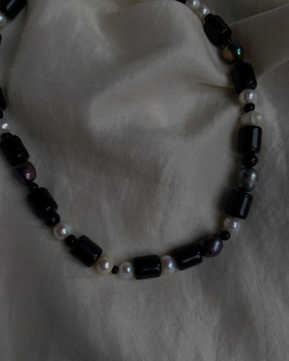 Dark Pearl Choker