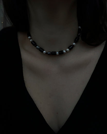 Dark Pearl Choker